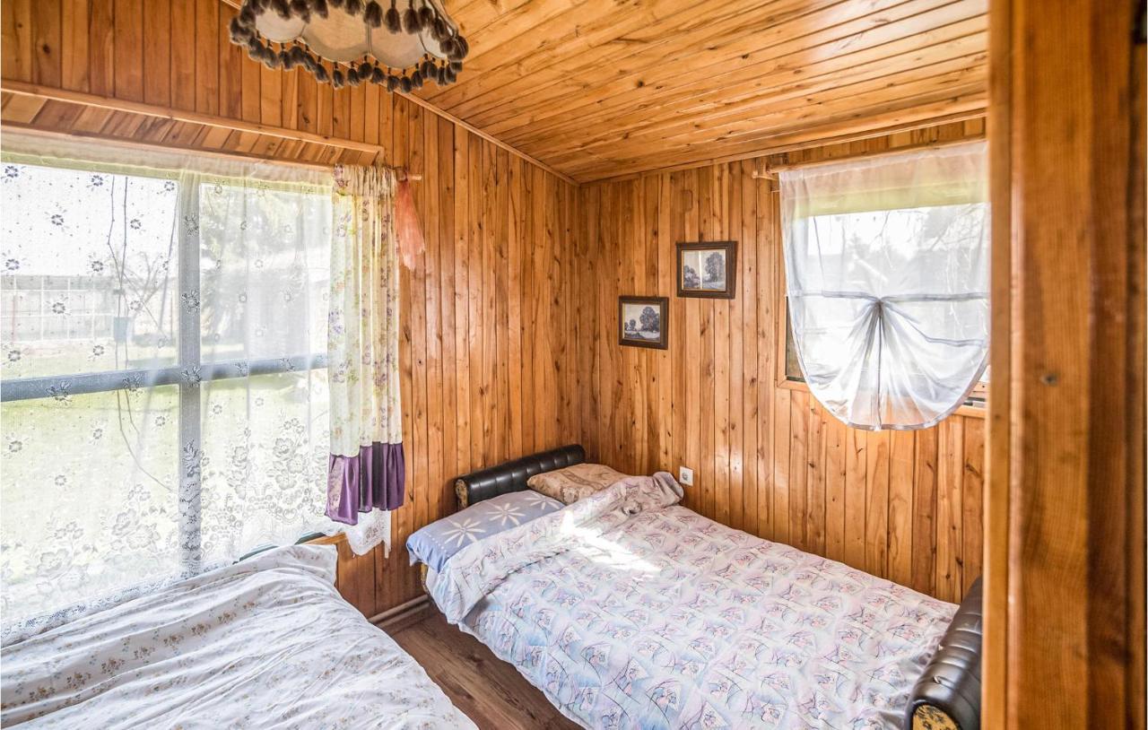 Amazing Home In Wilczeta With Kitchenette Екстериор снимка