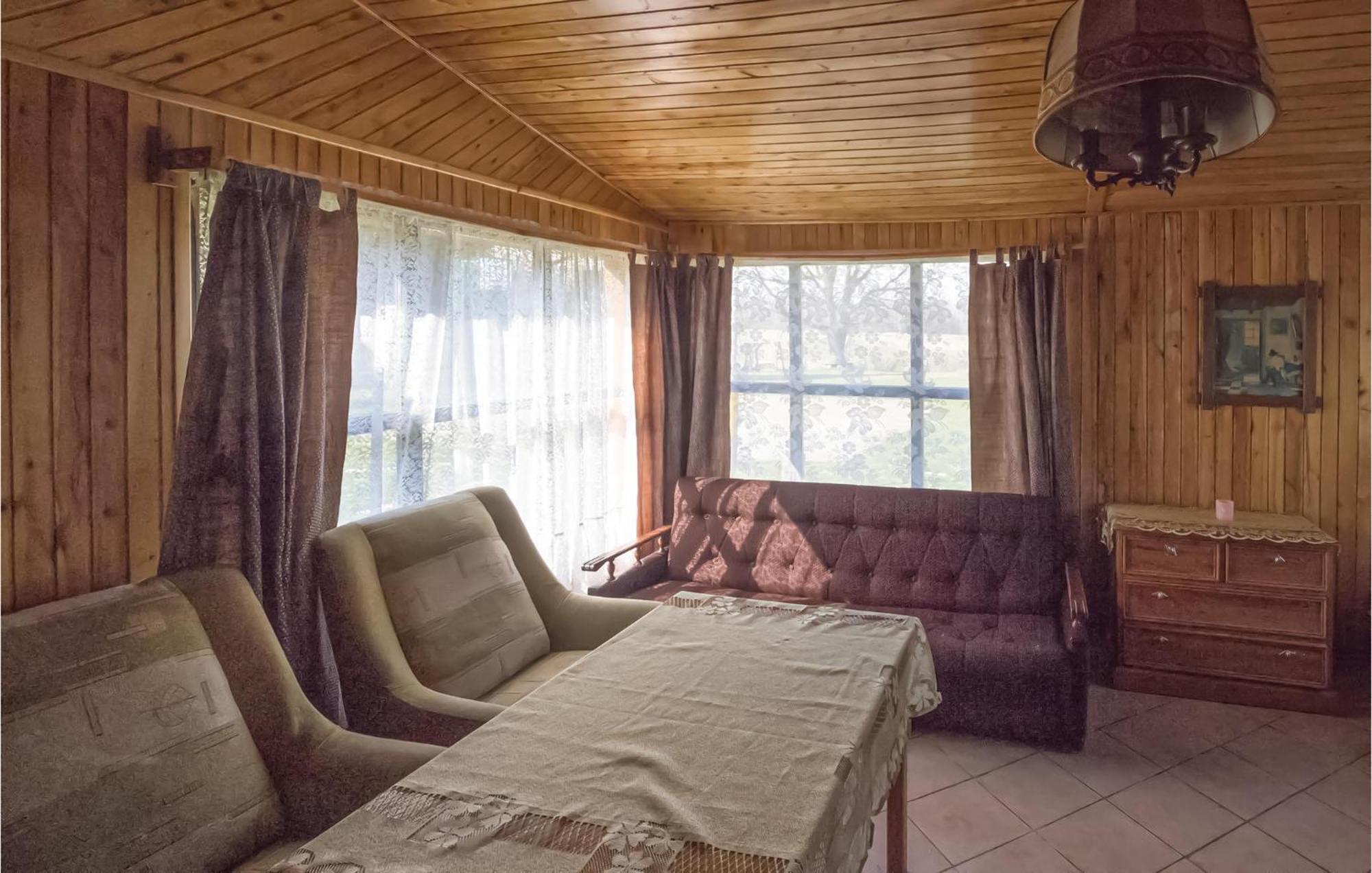 Amazing Home In Wilczeta With Kitchenette Екстериор снимка